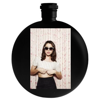 Aubrey Plaza Round Flask