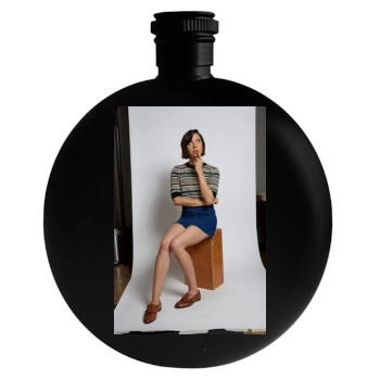 Aubrey Plaza Round Flask