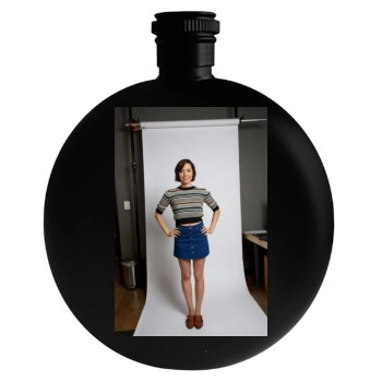 Aubrey Plaza Round Flask