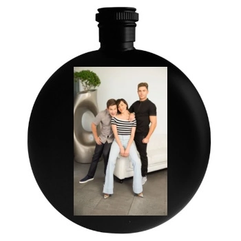 Aubrey Plaza Round Flask