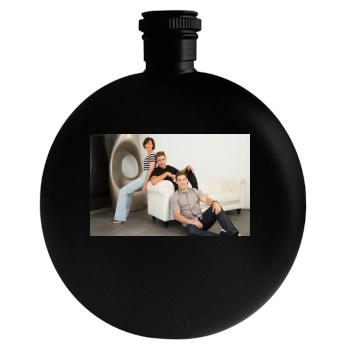 Aubrey Plaza Round Flask