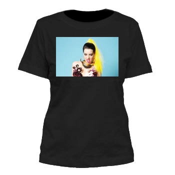 Aubrey Plaza Women's Cut T-Shirt