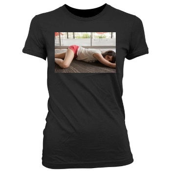 Aubrey Plaza Women's Junior Cut Crewneck T-Shirt