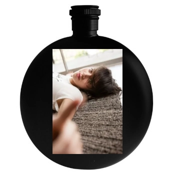 Aubrey Plaza Round Flask