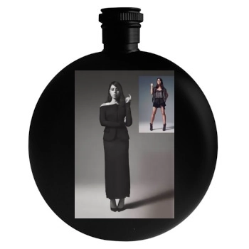 Aubrey Plaza Round Flask