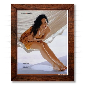 Minnie Driver 14x17