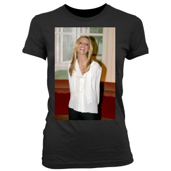 Sarah Michelle Gellar Women's Junior Cut Crewneck T-Shirt