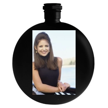 Sarah Michelle Gellar Round Flask