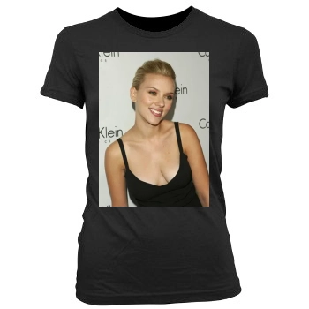 Scarlett Johansson Women's Junior Cut Crewneck T-Shirt