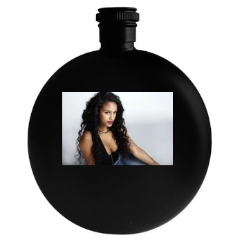 Fanny Neguesha Round Flask