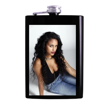 Fanny Neguesha Hip Flask