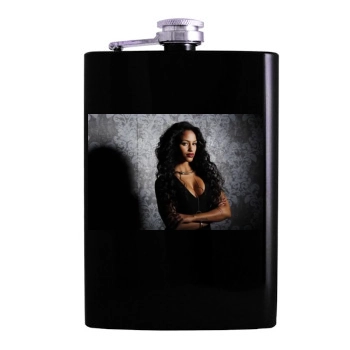 Fanny Neguesha Hip Flask