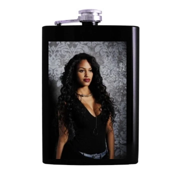 Fanny Neguesha Hip Flask