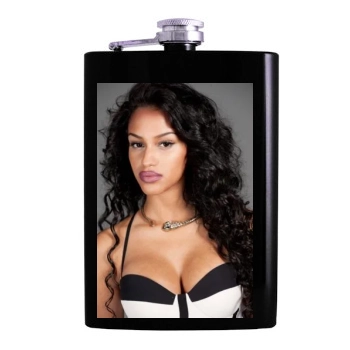 Fanny Neguesha Hip Flask