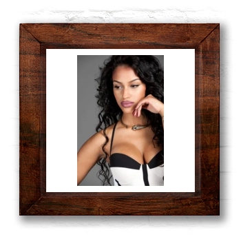 Fanny Neguesha 6x6