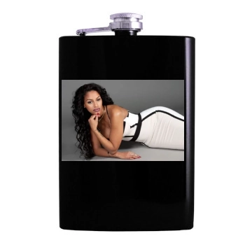 Fanny Neguesha Hip Flask