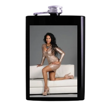 Fanny Neguesha Hip Flask