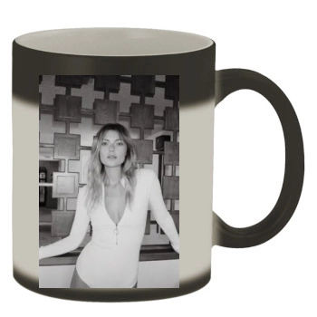 Farah Holt Color Changing Mug