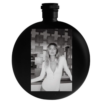 Farah Holt Round Flask