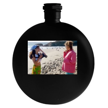 Shannen Doherty Round Flask