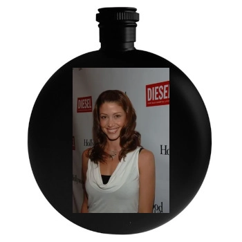 Shannon Elizabeth Round Flask