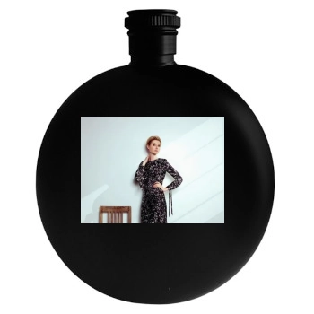 Elizabeth Debicki Round Flask