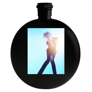 Elizabeth Debicki Round Flask