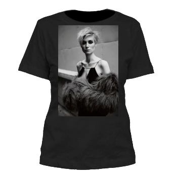 Elizabeth Debicki Women's Cut T-Shirt