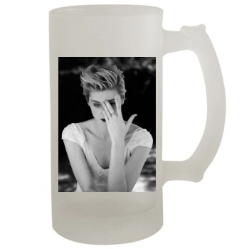 Elizabeth Debicki 16oz Frosted Beer Stein