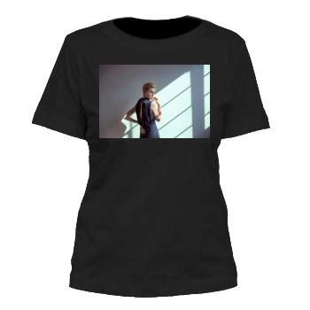 Elizabeth Debicki Women's Cut T-Shirt