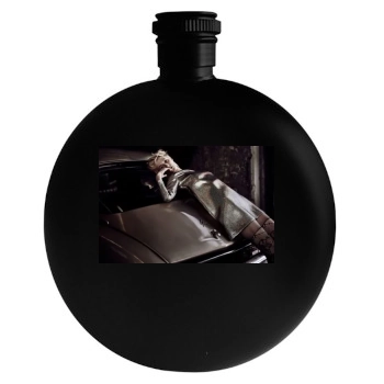 Elizabeth Debicki Round Flask