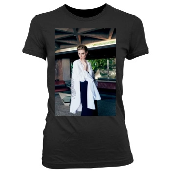 Elizabeth Debicki Women's Junior Cut Crewneck T-Shirt