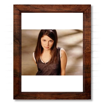 Shiri Appleby 14x17