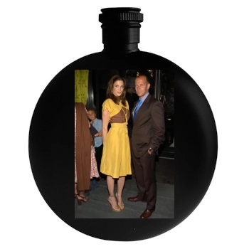 Stephanie Seymour Round Flask