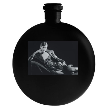 Teri Hatcher Round Flask