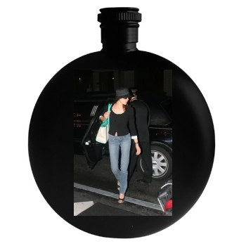 Teri Hatcher Round Flask