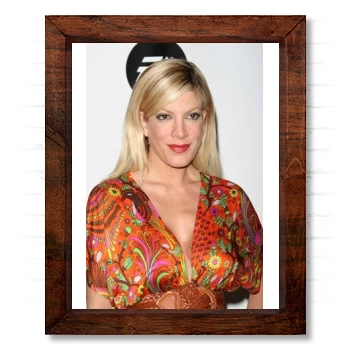 Tori Spelling 14x17