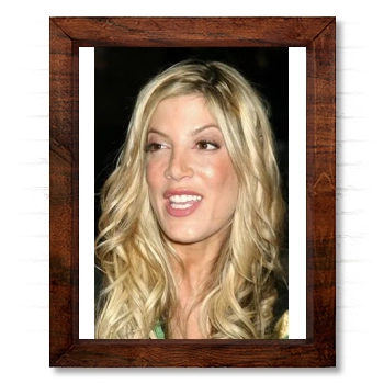 Tori Spelling 14x17