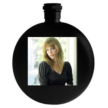 Heike Makatsch Round Flask