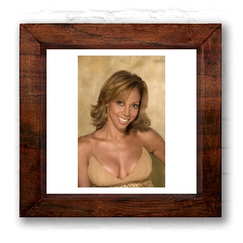 Holly Robinson Peete 6x6