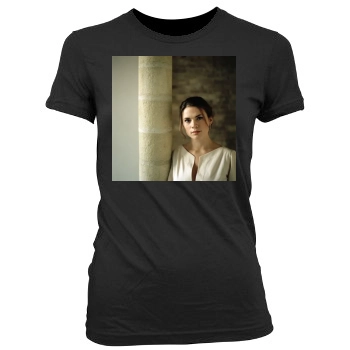 Hayley Atwell Women's Junior Cut Crewneck T-Shirt