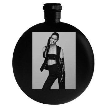 Hilary Rhoda Round Flask