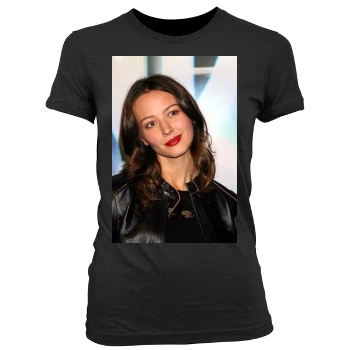 Amy Acker Women's Junior Cut Crewneck T-Shirt