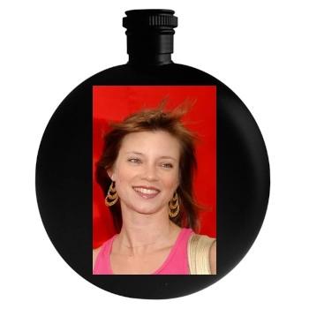 Amy Smart Round Flask