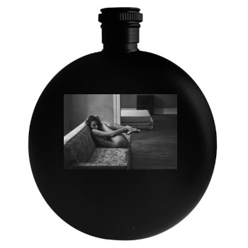 Amanda Pizziconi Round Flask