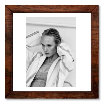 Amber Valletta 12x12