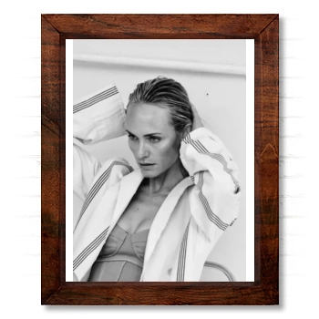 Amber Valletta 14x17