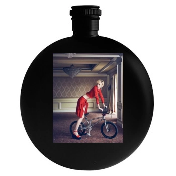 Elizabeth Debicki Round Flask