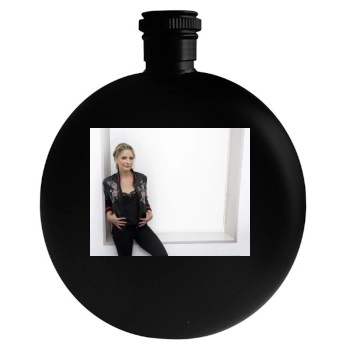 Sarah Michelle Gellar Round Flask