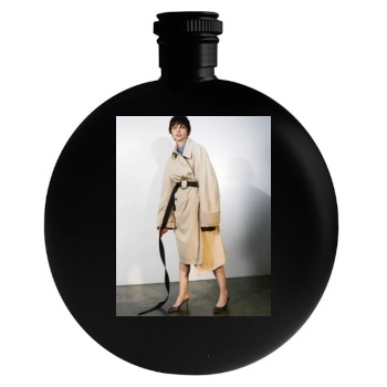 Sasha Pivovarova Round Flask